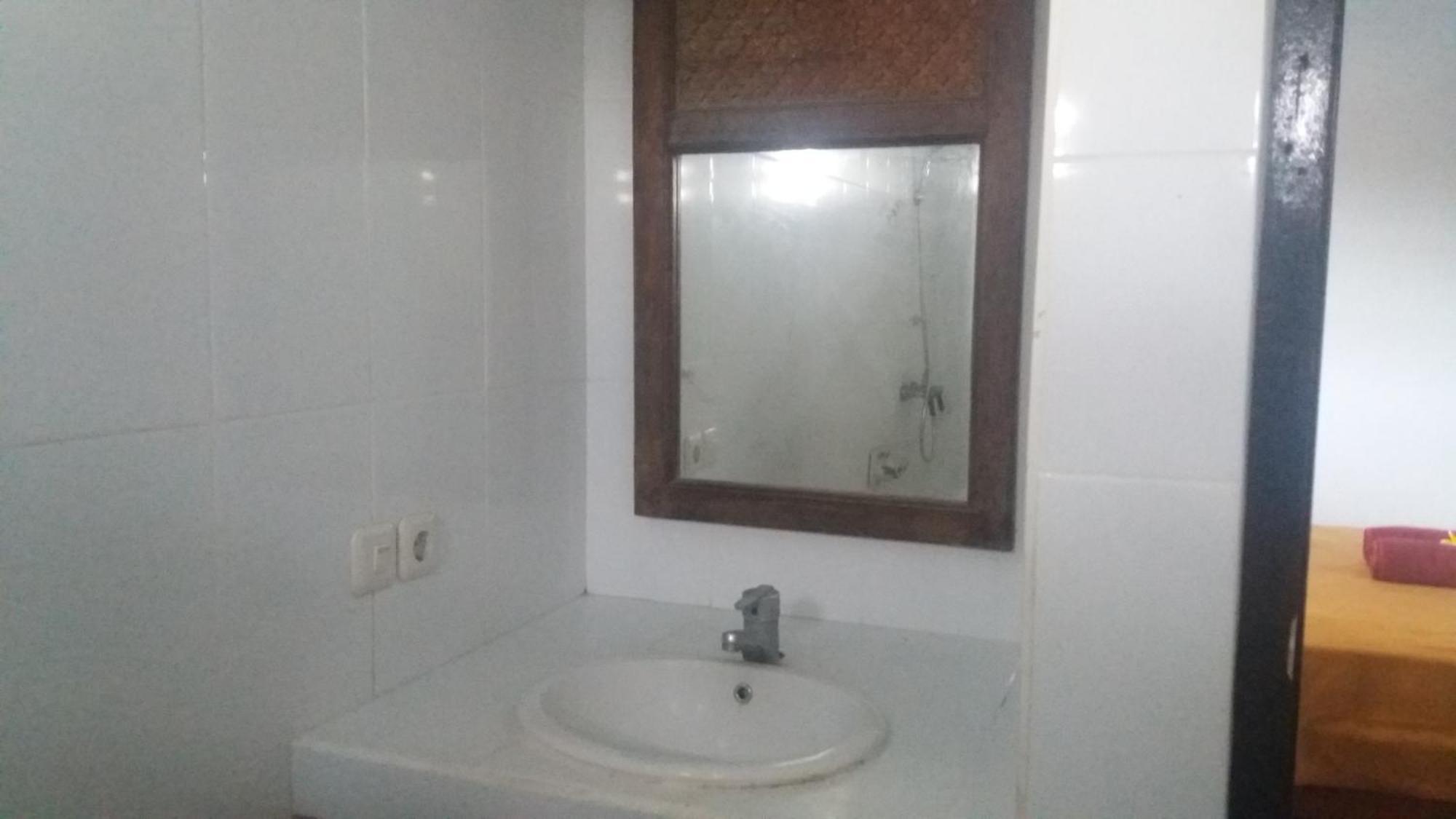 Mawar Homestay Canggu Екстериор снимка